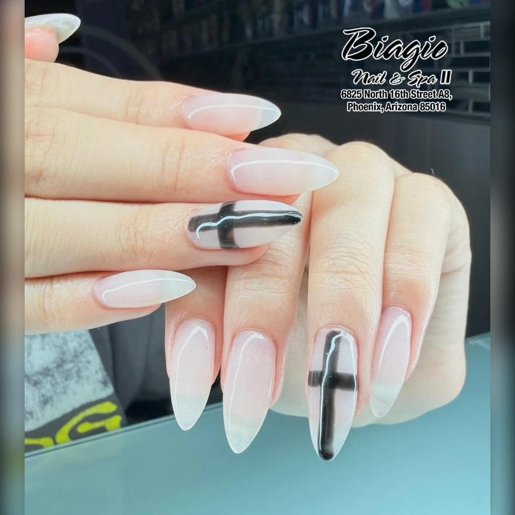 nail